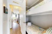 Charming 1-bedroom condo in welcoming Isle of Palms with AC, WiFi