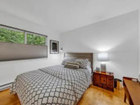 Mill Valley Apartment: Walking Distance to DT Hotels in Mill Valley