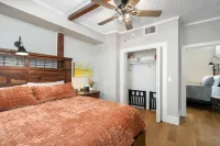 Casa de Oro – Luxe Comfort in the Heart of Old Bisbee Private Yard & EV Charger!