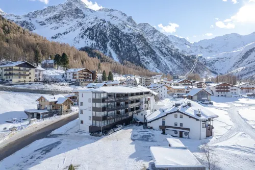 Hotel Cevedale Hotels in Solda