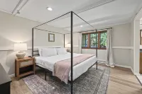 The Woodland Haven - Secluded 3 bed, 2 bath, and Hot Tub!