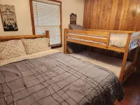 Perfect Lakeside Retreat! Toccoa Falls附近的飯店