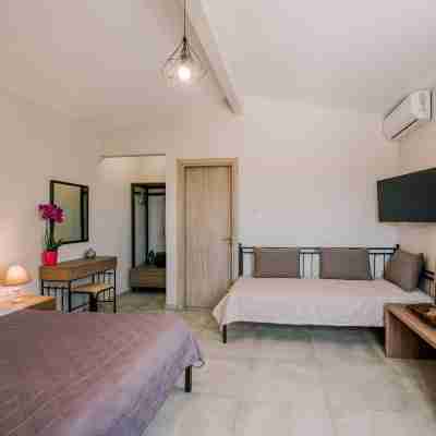 Acrocorinth Apartments Rooms