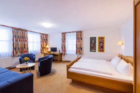 Hubertusbaude Отели рядом с достопримечательностью «Museum of Damask and Terry»