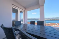 Queen's Lodge Mastrinka by Litto - Homestays