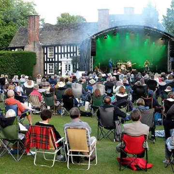Stunning 2-Bed House in Macclesfield Cheshire