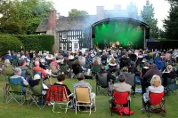 Stunning 2-Bed House in Macclesfield Cheshire