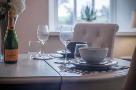 The Stables - 2 Bedroom Cottage - Princes Gate Отели в г. Нарберт