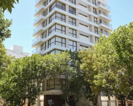 艾扎克爾 拉普拉塔酒店