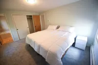 NEW! 5 STAR Coastal Farmhouse - 3BR in Westerly! Moments to Watch Hill Hotels in Westerly