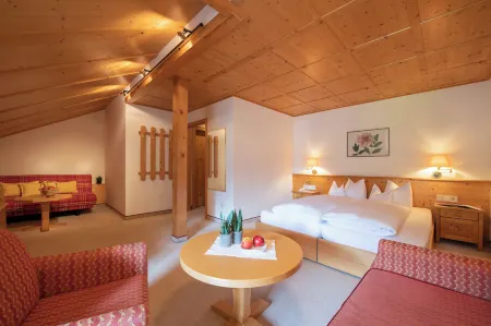 Hotel Montafoner Hof Отели в г. Гемайнде Тшаггунс