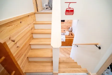 Lift Haus - True Ski-in Ski-Out - Clean • Modern • Easy Отели в г. Бартлетт