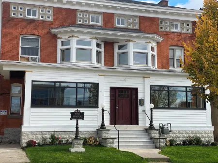 Buffalo Guesthouse Отели рядом с достопримечательностью «Richardson Olmsted Complex»