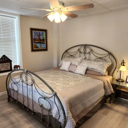Mayo Lake Lower Unit Highend, Clean, Updated