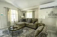 Modern 3 bedrooms with king size bed and hot tub