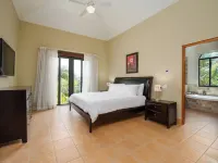 Spacious 3-bedroom apartment at Bristol Residence