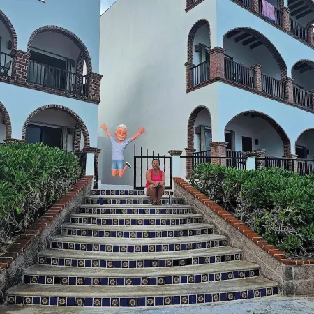 Courtyard Villa "Acapulco" with a/c and pool    5 min stroll to beach