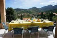 Collioure - 4 bed modern villa with private heated pool and great views - Wi-Fi