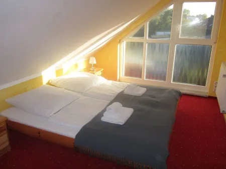 Child-friendly apartment with terrace, 800m to the beach