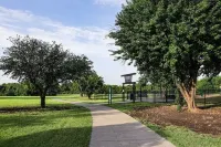 Spacious Clean Quiet Room in Shared New House in Anna with 2 Baths in House