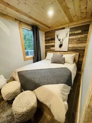 Riverfront Cottage that offer Incredible views, is pet friendly and private