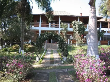 Beautiful ranch Itú 63 Km Castle Seasons, Events and Confraternizations 8 Suites Отели в г. Майринки