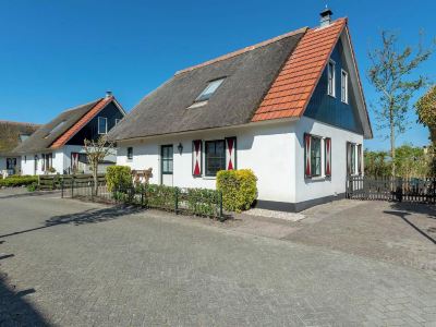 Villa w Electric Charging & Parking