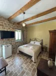 Arapis Rooms & Suites