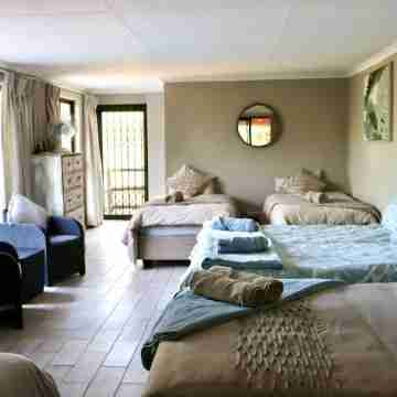 Beautiful modern home in the African bush, next to the Kruger National Park. Rooms