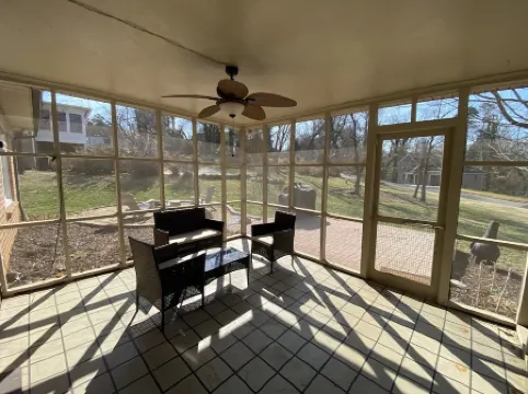 Cozy Ranch by Lake Hickory w/Patio & great Fire Pit