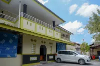 RedDoorz @ Pakuncen Malioboro Yogyakarta Các khách sạn ở Pakuncen