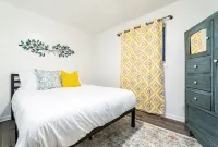 Lansing Layover #12| Project Runway