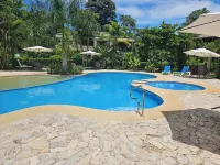 Beautiful 2bd 2 ba villa w/lush yard, gated community 15 min from Manuel Antonio - Villas