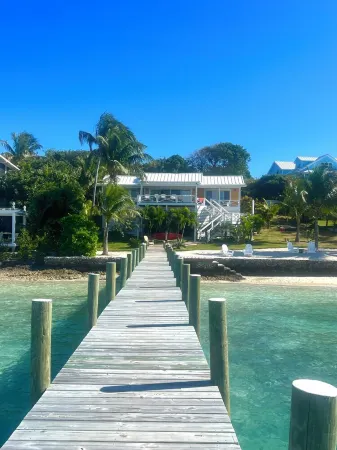 Beachfront House  Private Dock & Beach Tahiti Beach House - Hope Town  5 STAR Отели в г. Элбоу Кей