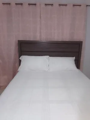 Bayfront Budget Friendly 2 Bedrooms and 2 Bathrooms Apt in Gated Community Hotels in 