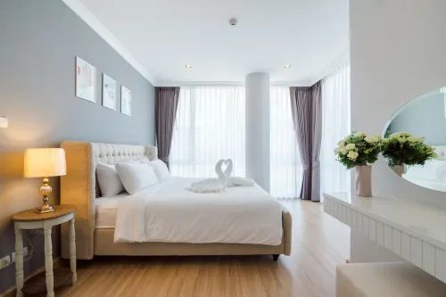 Family-Friendly 3BR Suite Free Water Park Walk to Beach & Cicada Night Market