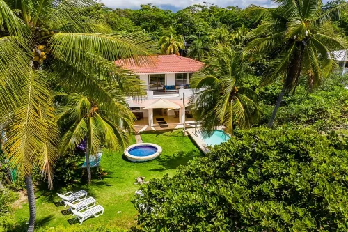 Beachfront Villa in Playa Grande: Private Pools, Family-Friendly, on-Site Staff