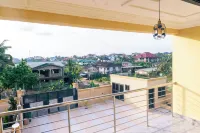 2 Bedrooms Apartment, 4 Guests, Starlink WiFi, Dstv, Netflix, Free Parking