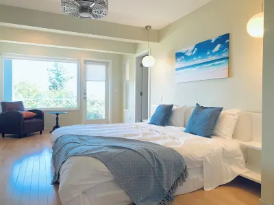 3 BR Seaside Bliss-Close to the beach-OCEAN VIEW!
