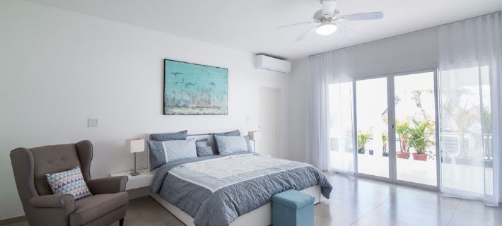Stunning Penthouse on Mullet Bay beach Hotels in Lowlands