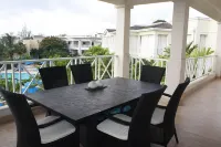BEACH FRONT & SEAVIEW DELUXE PENTHOUSE APARTMENT