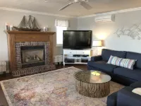 UPDATED YEAR ROUND LAKE HOUSE