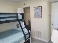 NORTH WILDWOOD - 1 BR - 1 Block to BEACH - Heated POOL