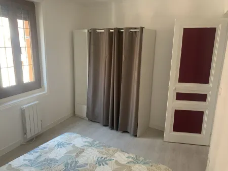 La Perle du Tréport Classified  5 Mins from the Beach Отели в г. Ле Трепор