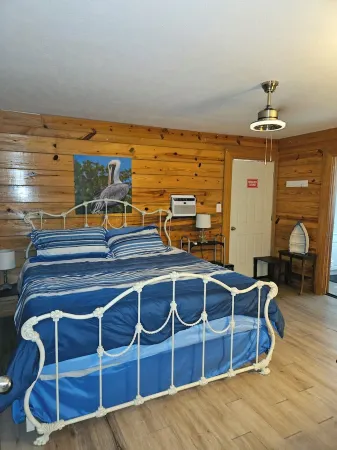 REDUCED PRICE CLEAN! Salty Marsh Lodge Fishing and Hunting Getaway Newly Updated Отели в г. Плакеминс Пэриш