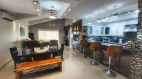 Luxury 3 bedroom Penthouse 1 block from the water
