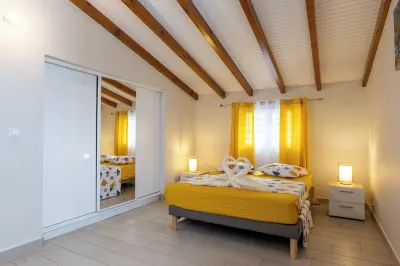 Enjoy a magnificent sunset with a breathtaking view of the sea Hotels near La Maison du Cacao