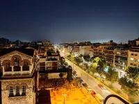 Kali -Thea Spacious 2 BR Penthouse, City View