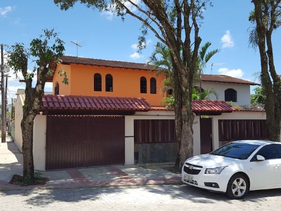 Duplex house with pool, pool and barbecue Santa Monica Beach Guarapari
