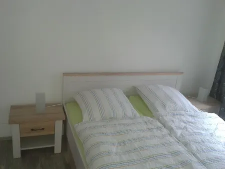 Renovated family-friendly 3 star ground floor apartment near the beach